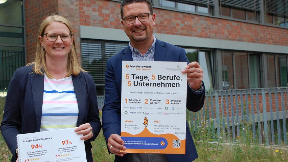 MaßArbeit-Vorstand Lars Hellmers und Stephanie Waldkötter freuen sich auf eine erfolgreiche Praktikumswoche.